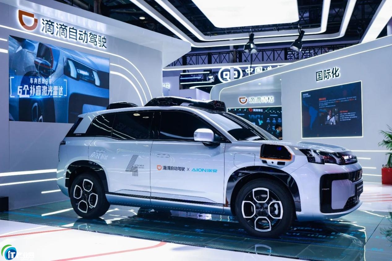 Robotaxi εԄ{M(jn)뱬l(f)ǰҹ