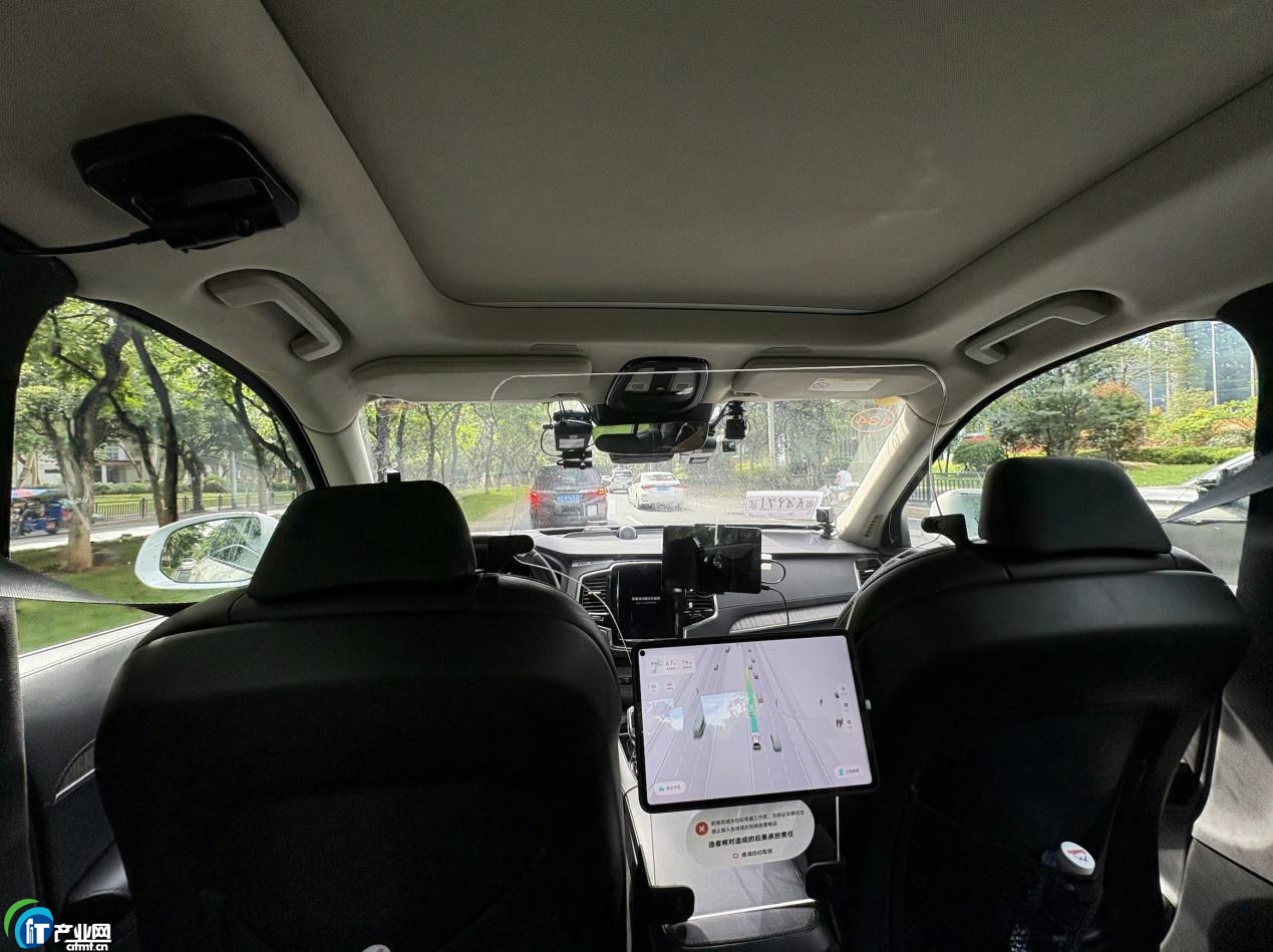 Robotaxi εԄ{M(jn)뱬l(f)ǰҹ