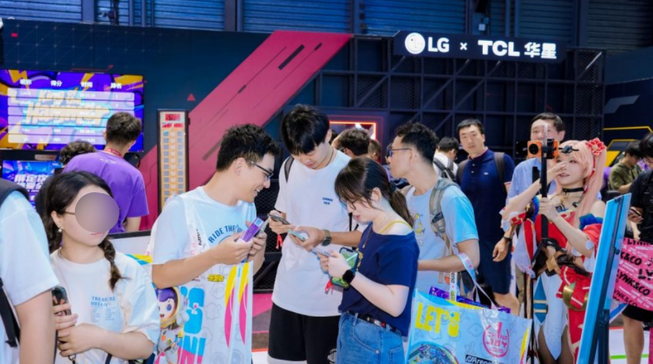 ChinaJoy2025حTCLAǔyLG࣬Ʒ4Kpģ늸@ʾ𺳵ǈ